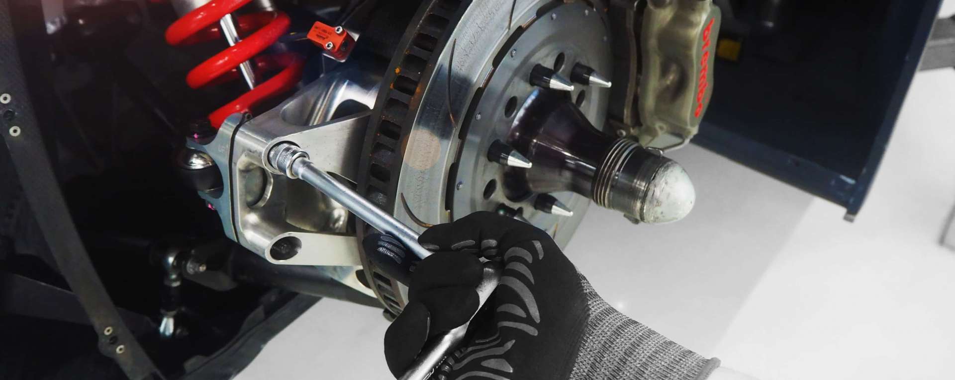 BODY SHOP Main Slide